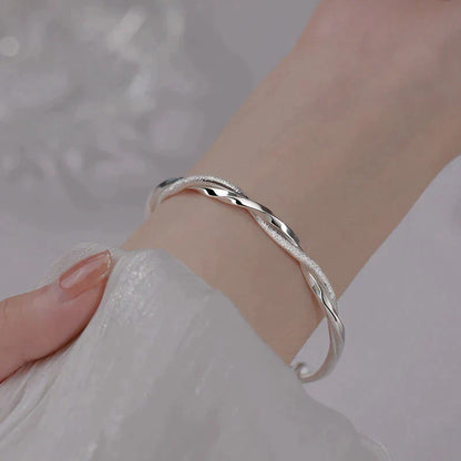 Simple Sterling Silver Twist Bangle - Befez