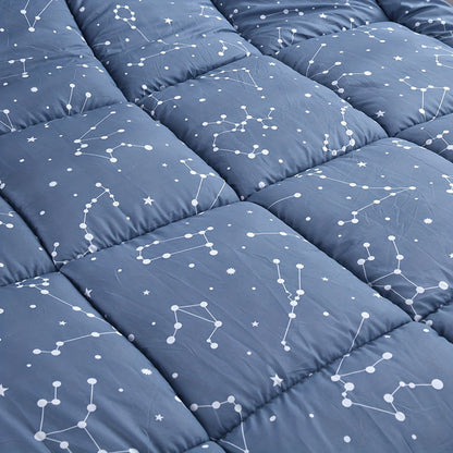 Soft Plush Fleece Blanket for All Seasons