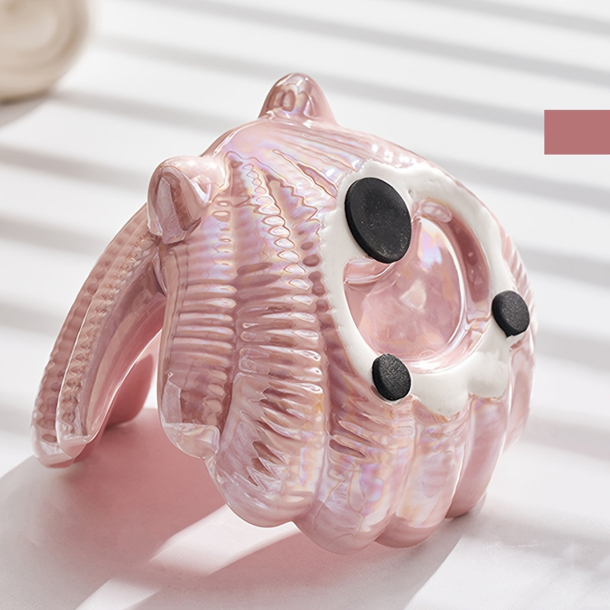 Delicate White Ceramic Jewelry Holder
