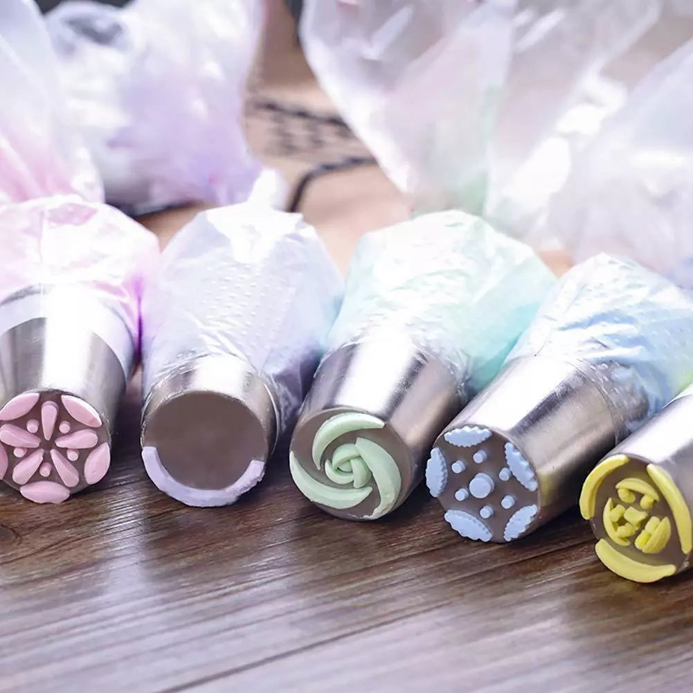 Beautiful Cake Decorating Kit