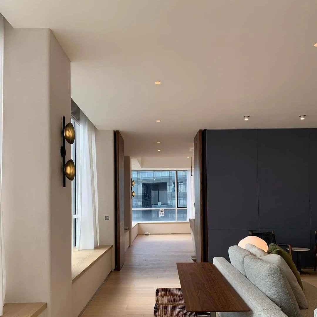 Sleek Glass Contemporary Wall Light