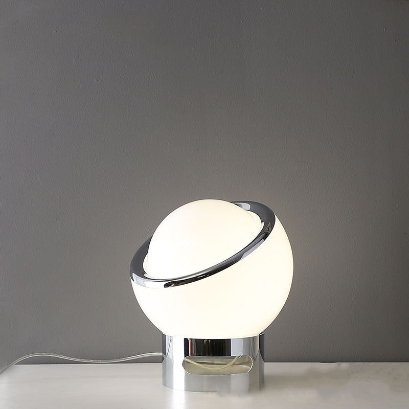Simple Elegant Desk Lamp in Modern Style