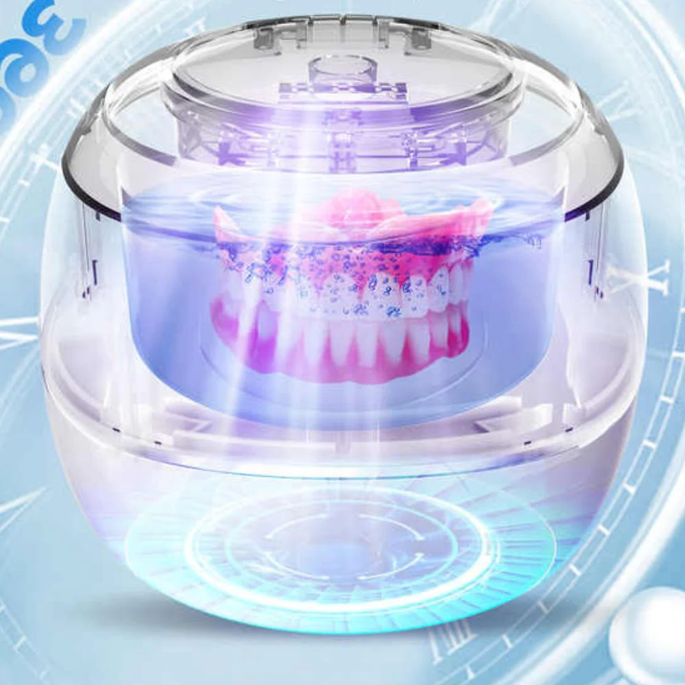 Compact Automatic Denture Cleaning Device
