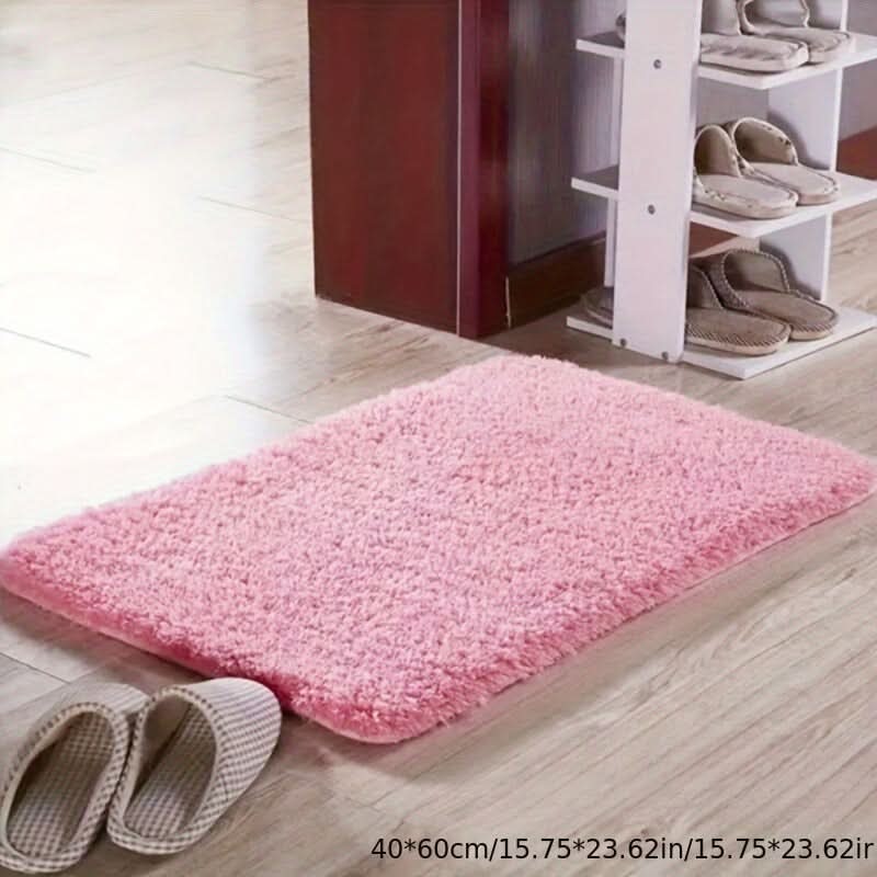 Plush Bathroom Mat with Extra Grip and Absorbency