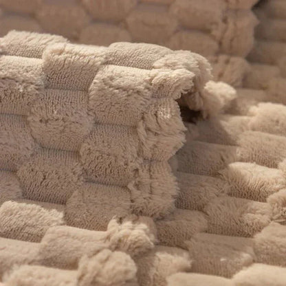 Soft Warm Winter Duvet with Non Slip Bottom