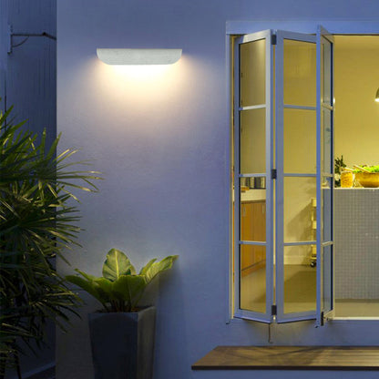 Befez | Sleek Weatherproof Arc Outdoor Wall Light