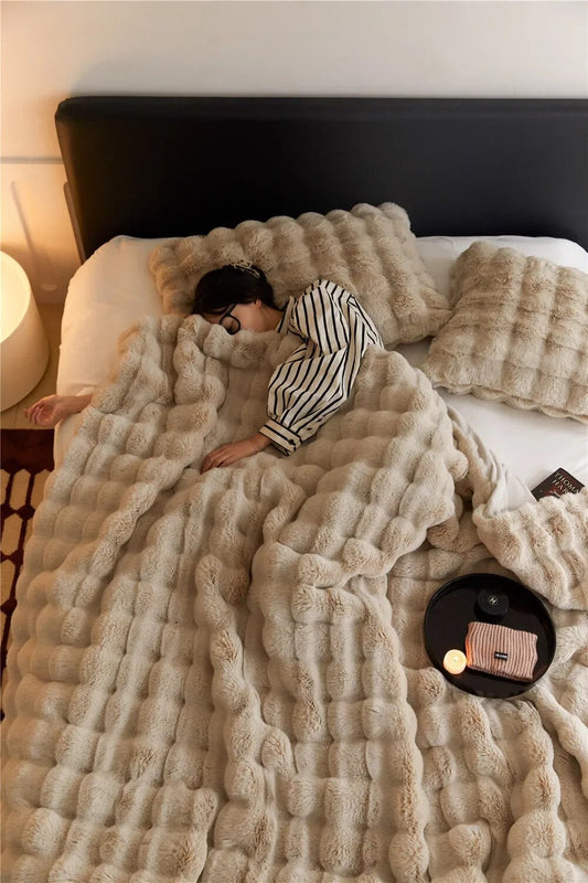 Cozy Plush Fleece Throw Blanket Winter Warmth