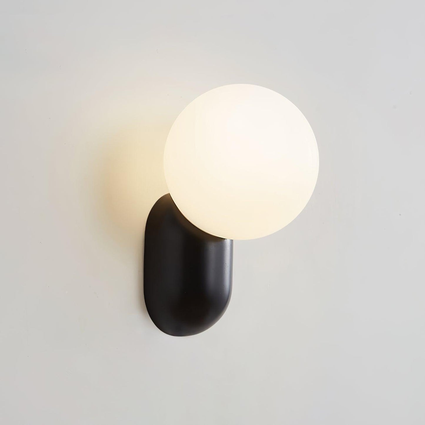 Modern LED Resin Wall Lamp