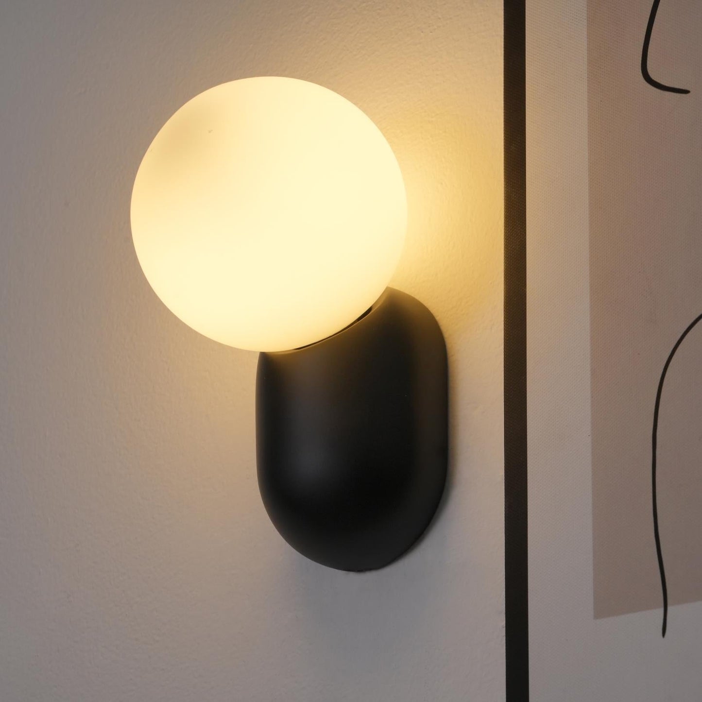 Modern LED Resin Wall Lamp