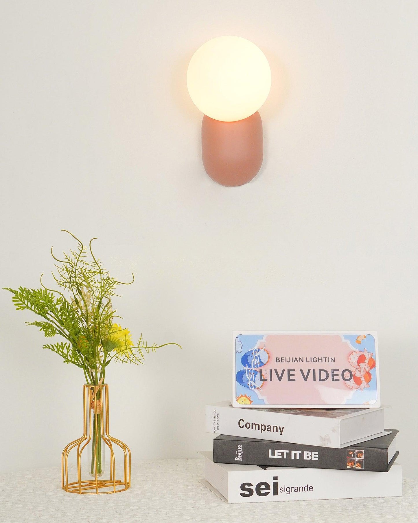 Modern LED Resin Wall Lamp