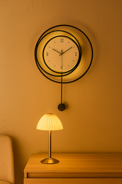 Simple Round Wall Clock with Quiet Movement