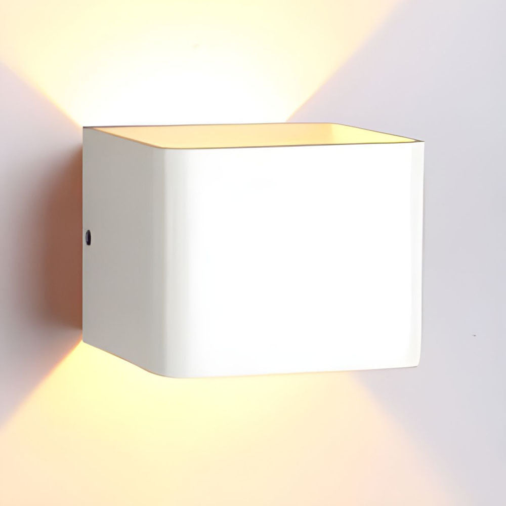 Befez | Slim LED Wall Light Modern White Finish