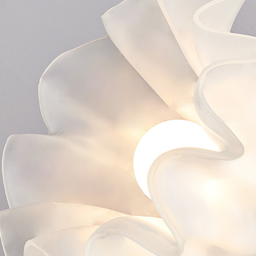 Stylish Ceiling Lamp with Decorative Glass Shade