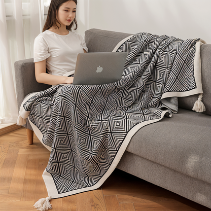Cozy Fleece Throw Blanket with Modern Design