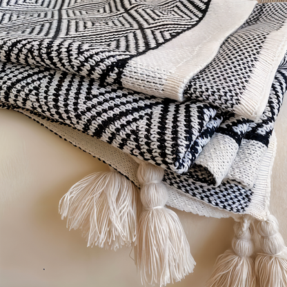 Cozy Fleece Throw Blanket with Modern Design