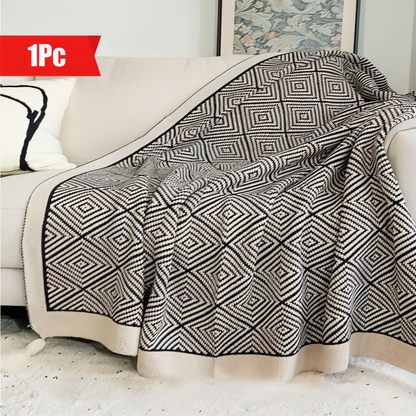 Cozy Fleece Throw Blanket with Modern Design