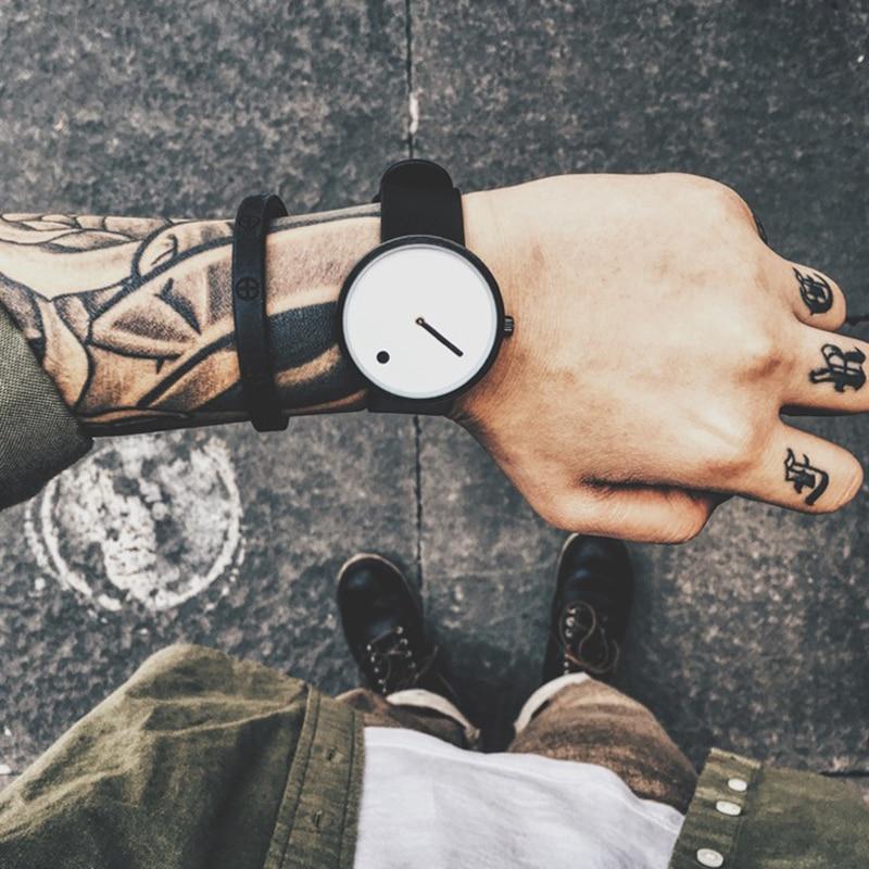 Stylish Men's Quartz Watch Black Leather Strap