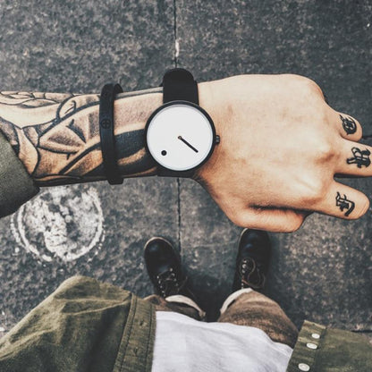 Stylish Men's Quartz Watch Black Leather Strap