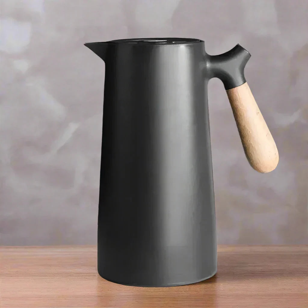 Insulated Thermal Water Bottle Keeps Drinks Hot or Cold