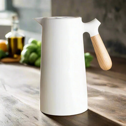 Insulated Thermal Water Bottle Keeps Drinks Hot or Cold