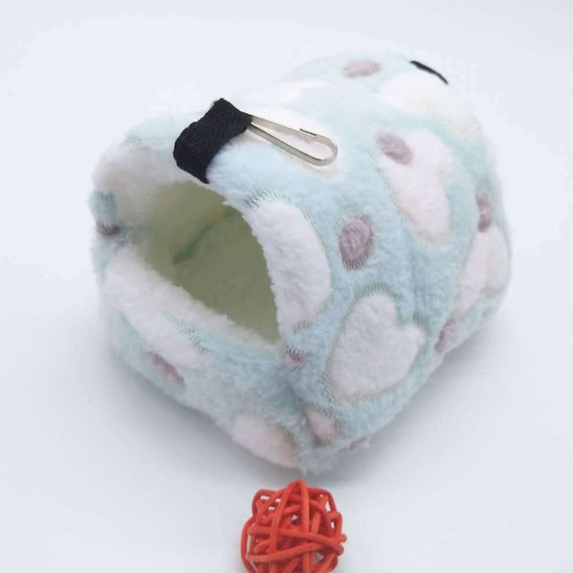 Cozy Pet Hideaway with Hammock Bed