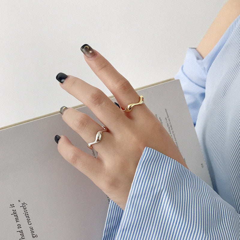 Unique Wave Design Adjustable Ring
