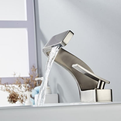 Stylish Chrome Kitchen Sink Faucet