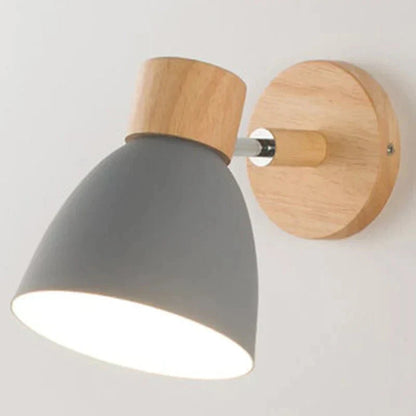 Stylish Wooden Wall Light - Classic Warm Glow