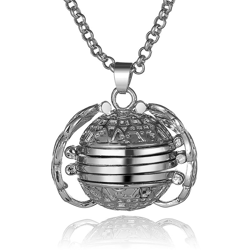 Vintage Wing Shaped Picture Necklace