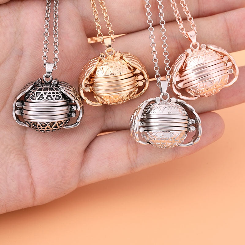 Vintage Wing Shaped Picture Necklace