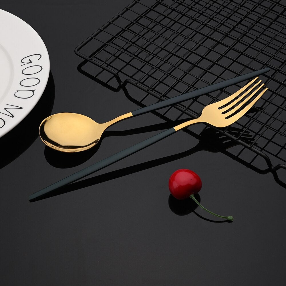 Elegant Gold Flatware Set for Fine Dining