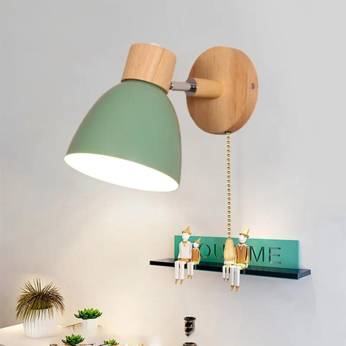 Stylish Wooden Wall Light - Classic Warm Glow