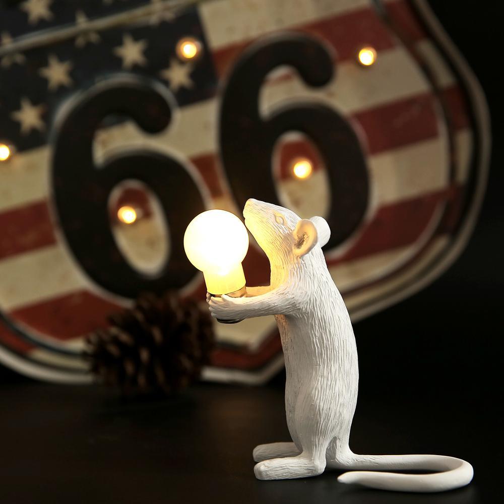 Simple Desk Table Lamp