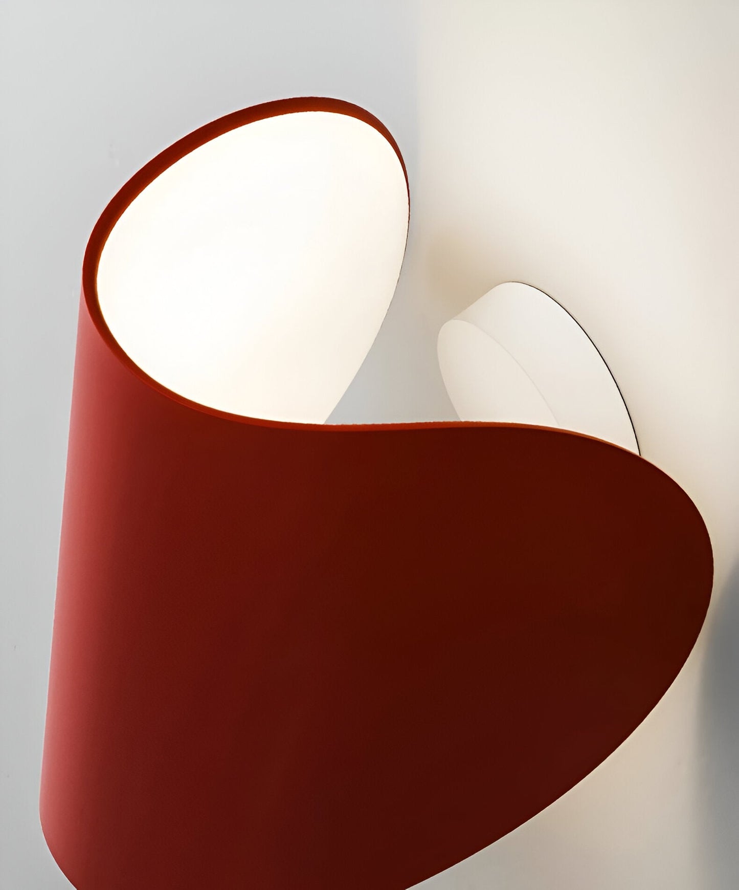 Flexible Adjustable Metal Wall Light with Curved Shade