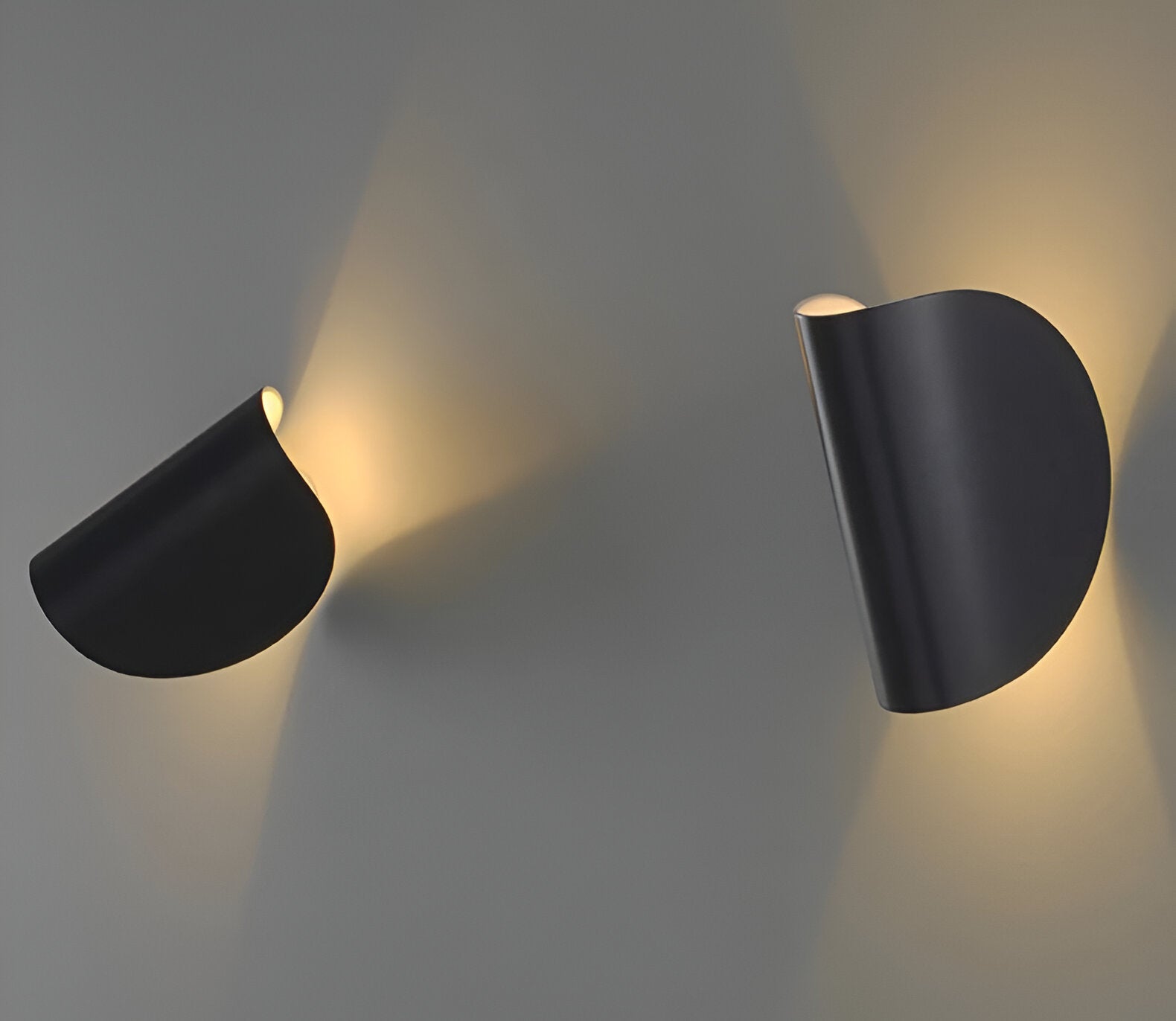 Flexible Adjustable Metal Wall Light with Curved Shade - Befez