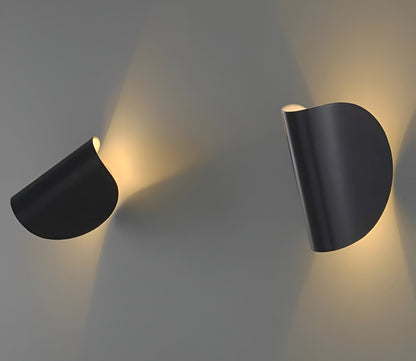Flexible Adjustable Metal Wall Light with Curved Shade - Befez