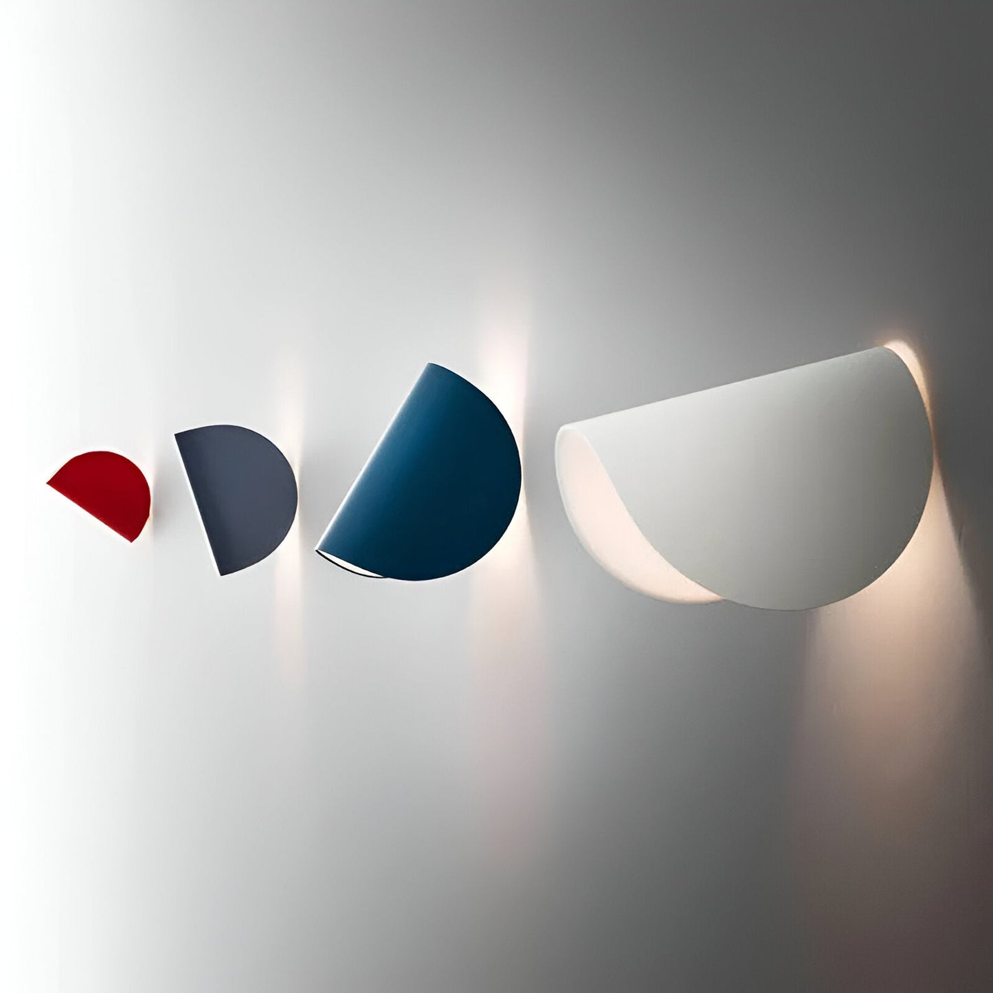 Flexible Adjustable Metal Wall Light with Curved Shade