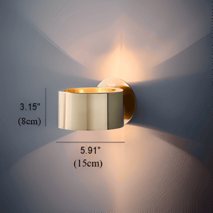Sleek Gold Modern Wall Light