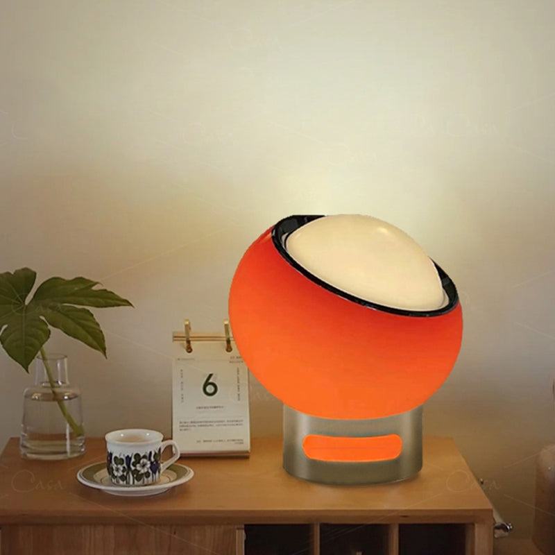 Simple Elegant Desk Lamp in Modern Style