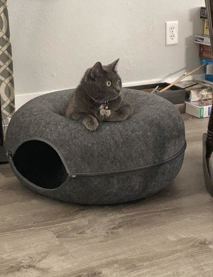 Cozy Cat Tunnel with Plush Sleeping Area
