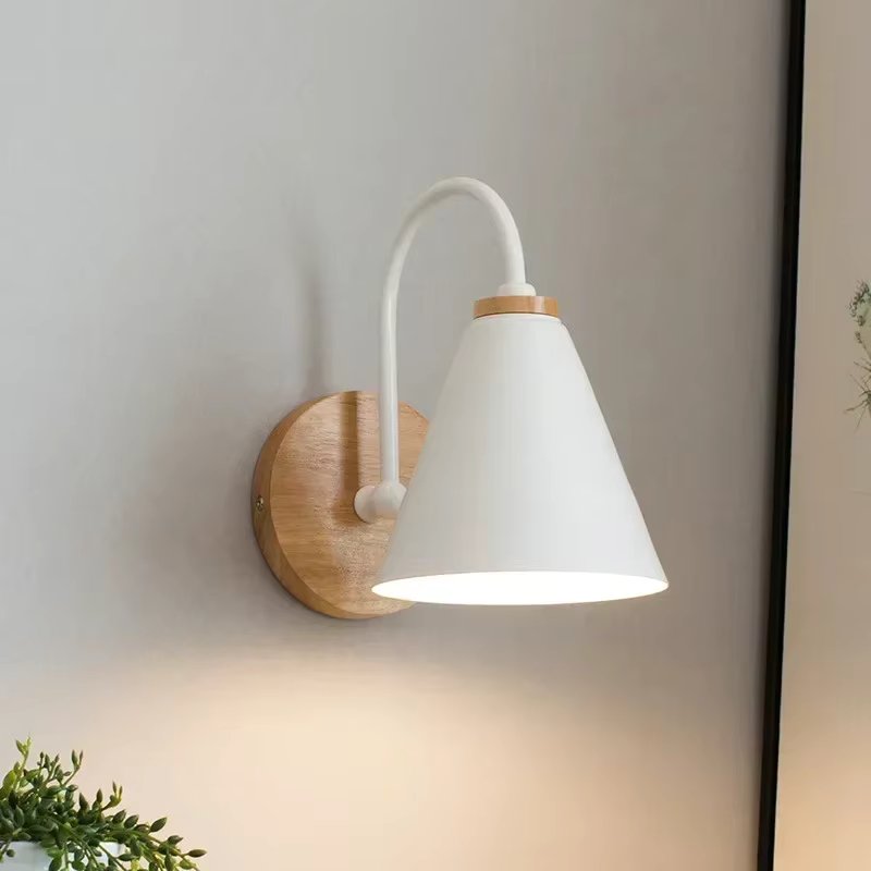 Elegant Modern Wall Light Fixture