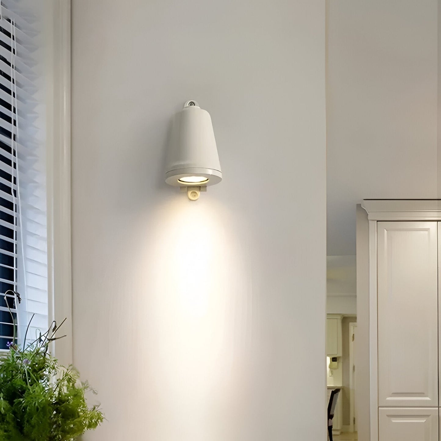 Simple Modern LED Outdoor Light