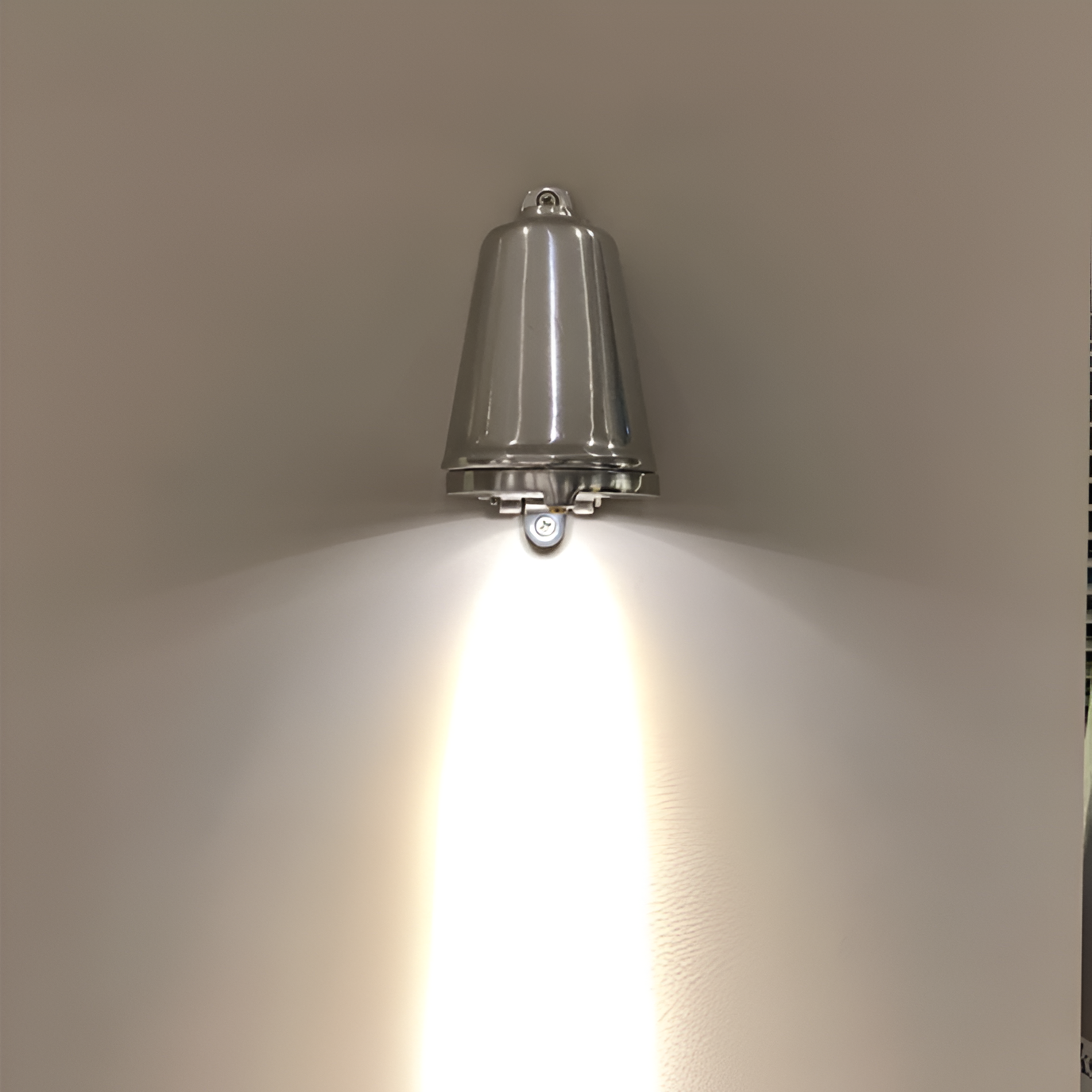Simple Modern LED Outdoor Light