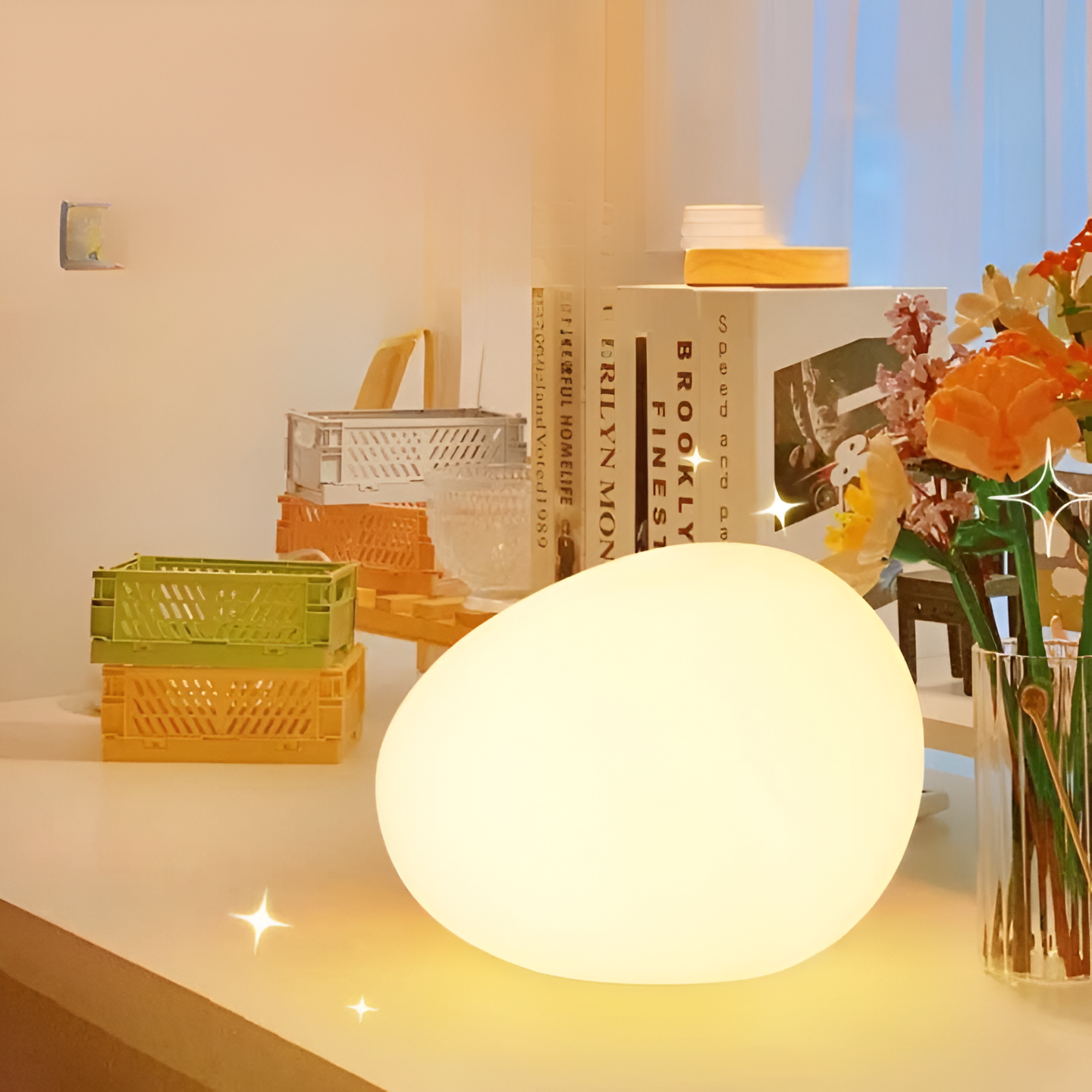 Simple Modern Round Metal Table Light