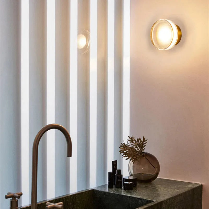 Compact Metal Wall Light Modern Round Shade