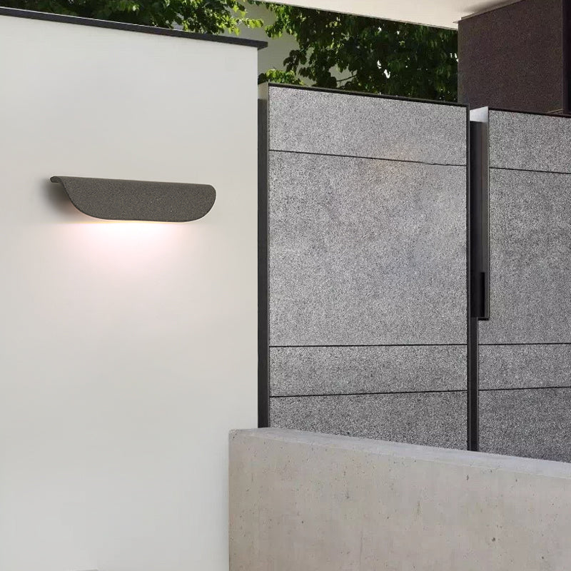 Befez | Sleek Weatherproof Arc Outdoor Wall Light