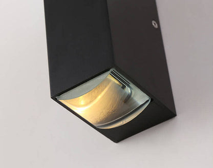 Befez | Stylish Weatherproof Outdoor LED Wall Lamp – Slim Metal Fixture