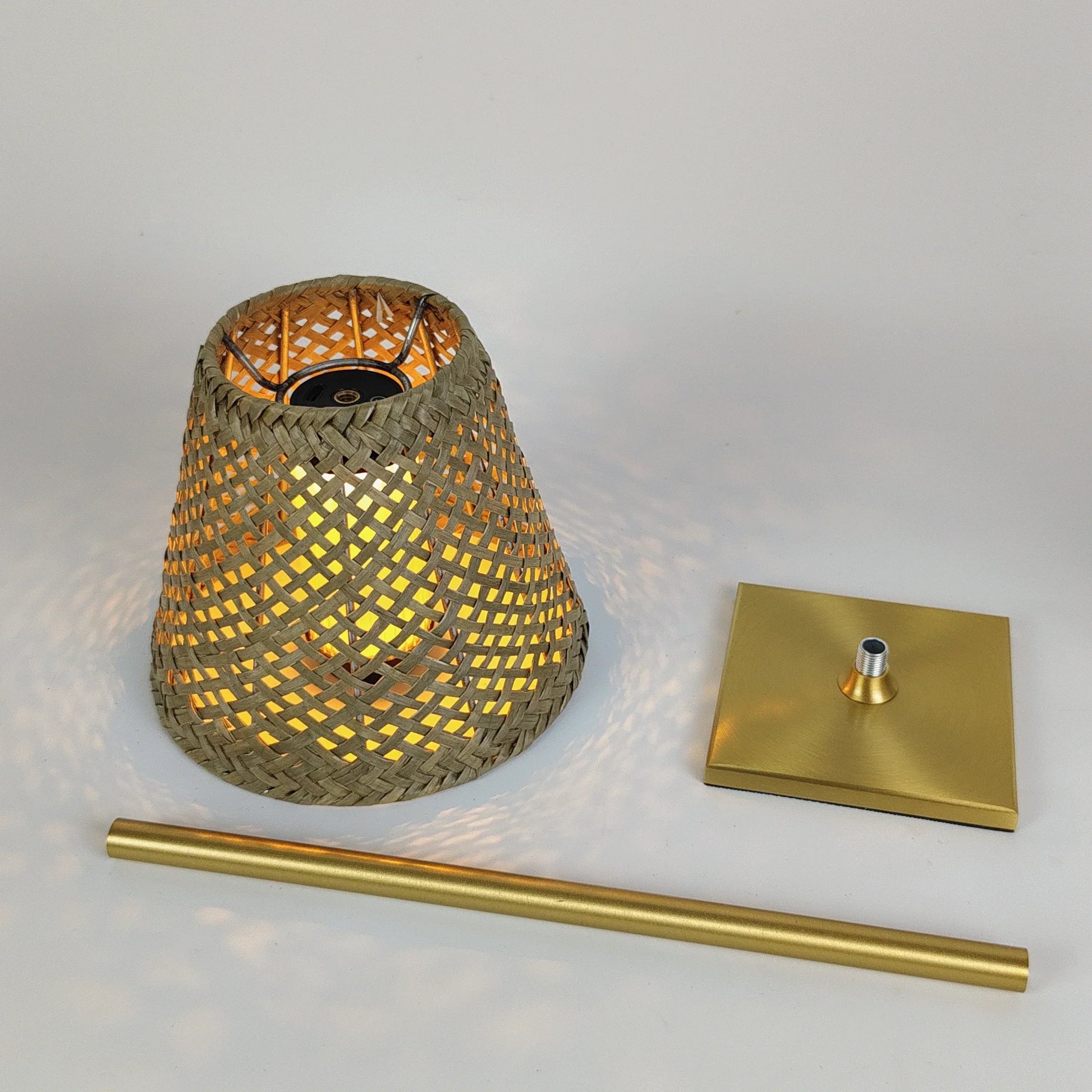 Befez | Cordless LED Table Lamp - Sleek Contemporary Style - Befez
