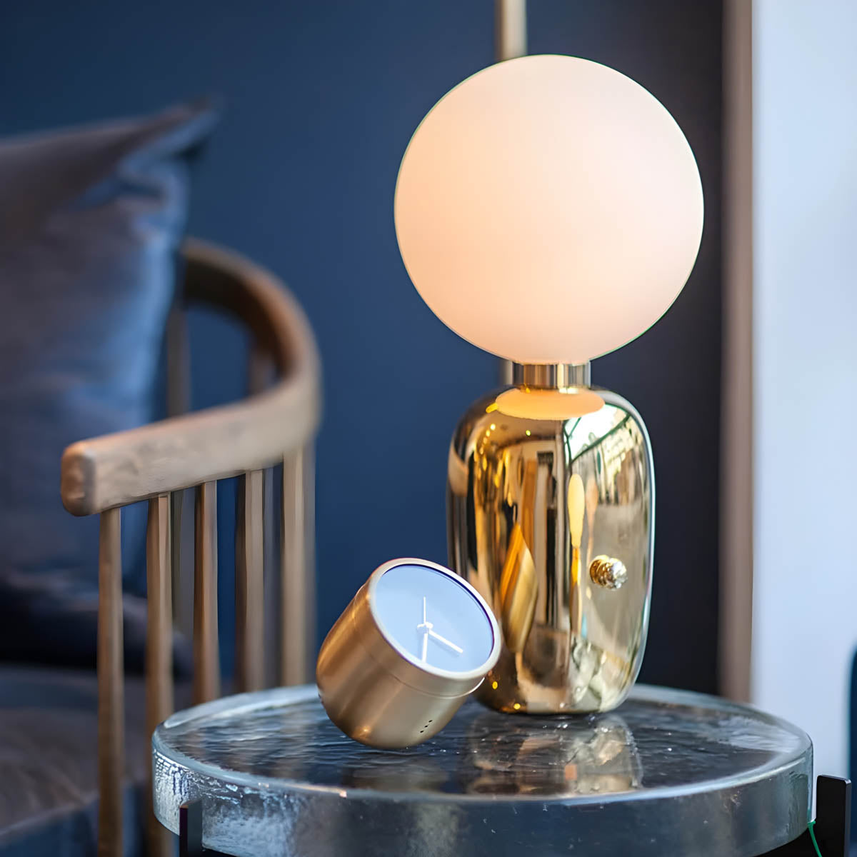Simple Elegant Desk Lamp for Home Lighting
