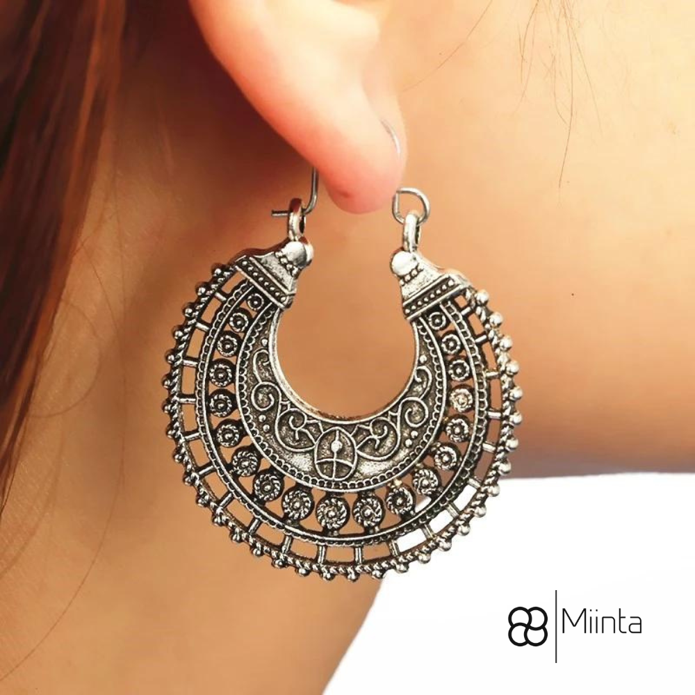 Luxurious Silver Filigree Drop Earrings